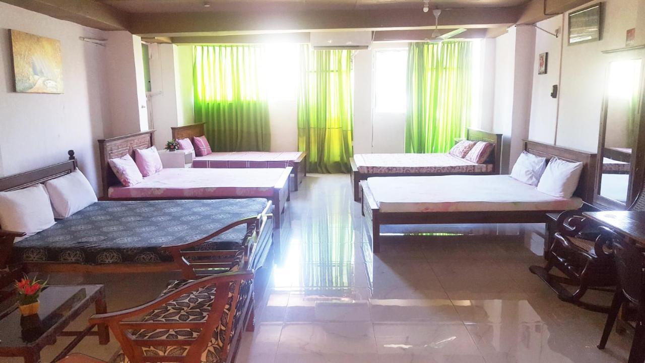 Hotel The Beehive Colombo Exterior foto